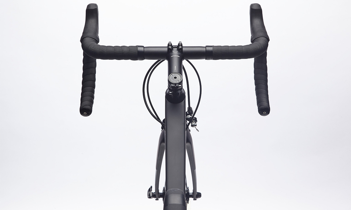 Фотографія Велосипед Cannondale SUPERSIX Carbon 105 28" (2021) 2021 black
